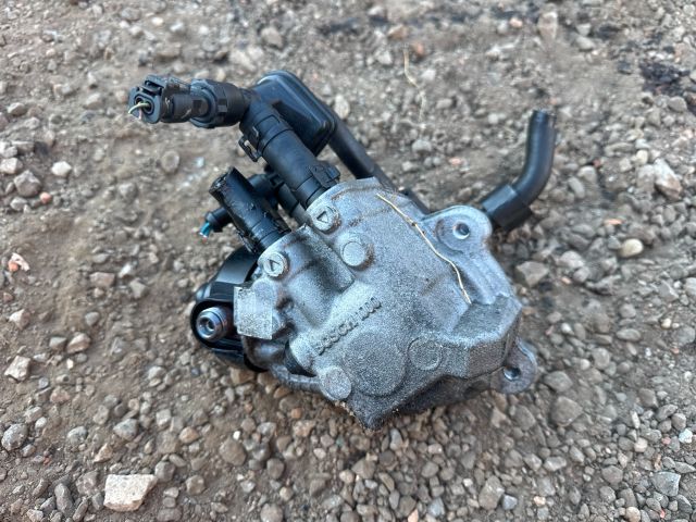 bontott SKODA SUPERB II Nagynyomású Szivattyú