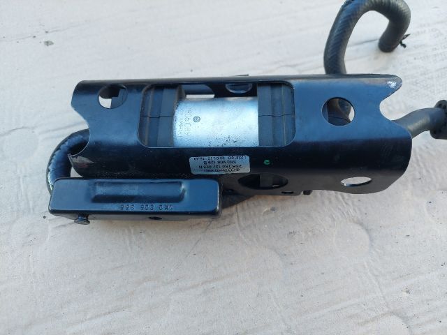 bontott SKODA SUPERB II Üzemanyag Szivattyú