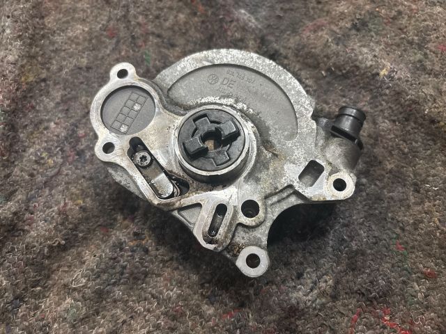 bontott SKODA SUPERB II Vákumpumpa