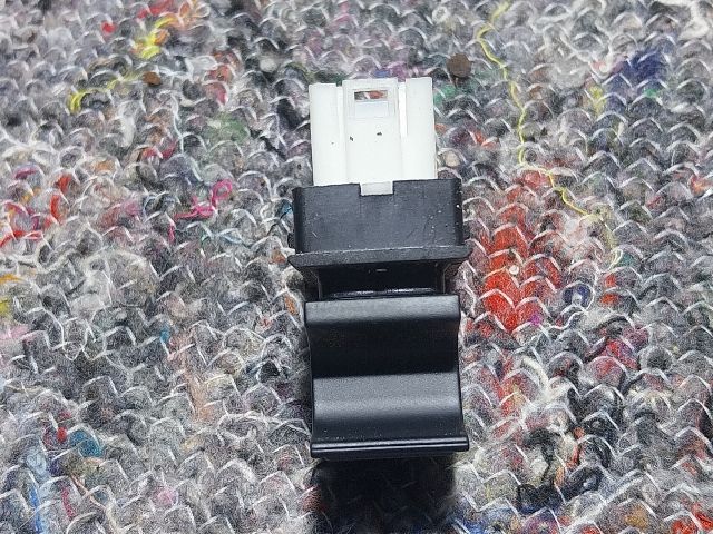 bontott SKODA SUPERB II Ablakemelő Kapcsoló (Pozíciófüggetlen)