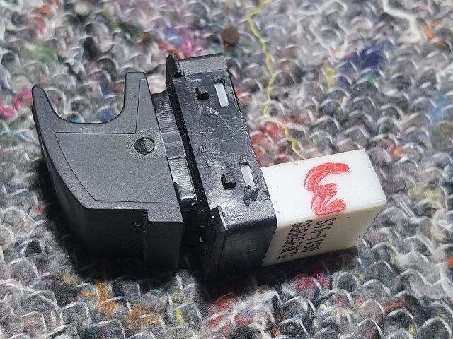 bontott SKODA SUPERB II Ablakemelő Kapcsoló (Pozíciófüggetlen)