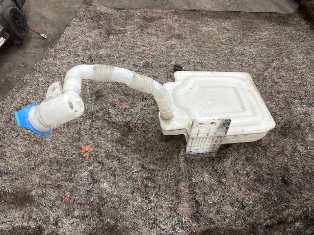 bontott SKODA SUPERB II Ablakmosó Tartály