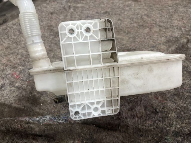 bontott SKODA SUPERB II Ablakmosó Tartály