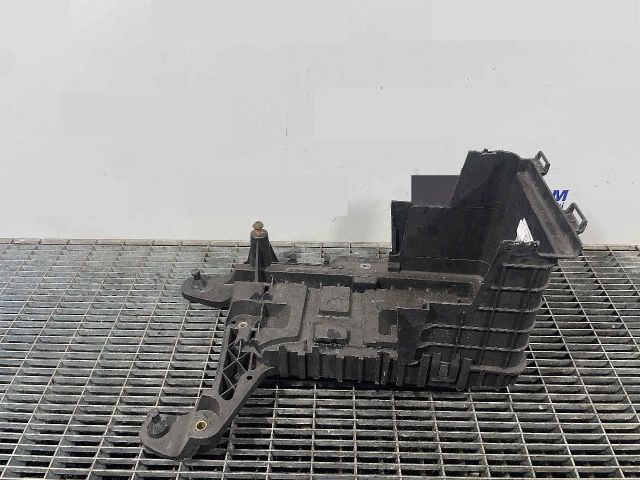 bontott SKODA SUPERB II Akkumulátor Tartó