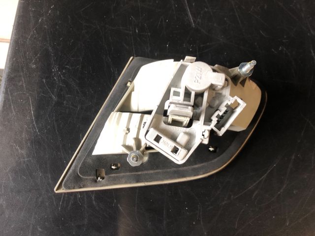 bontott SKODA SUPERB II Bal Belső Hátsó Lámpa