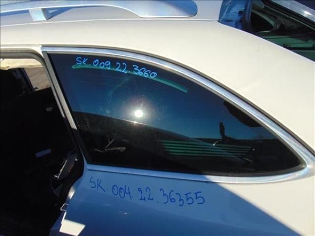 bontott SKODA SUPERB II Bal C Oszlop Oldalablak Üveg
