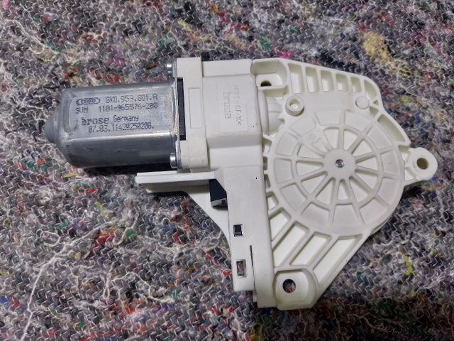 bontott SKODA SUPERB II Bal első Ablakemelő Motor