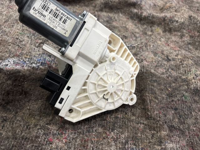 bontott SKODA SUPERB II Bal első Ablakemelő Motor