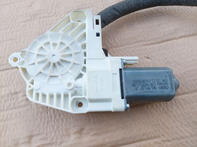 bontott SKODA SUPERB II Bal első Ablakemelő Motor