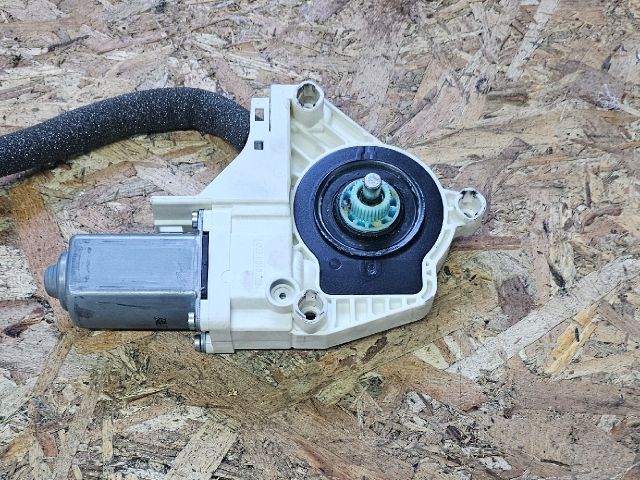 bontott SKODA SUPERB II Bal első Ablakemelő Motor