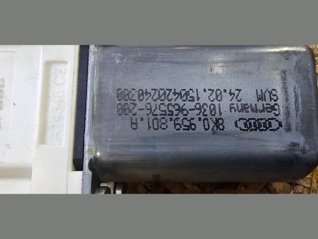 bontott SKODA SUPERB II Bal első Ablakemelő Motor