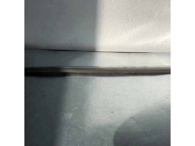 bontott SKODA SUPERB II Bal első Ajtó Díszléc