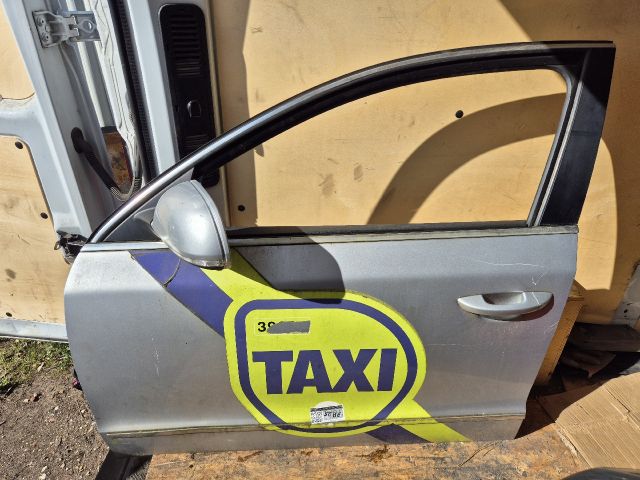 bontott SKODA SUPERB II Bal első Ajtó (Részeivel)