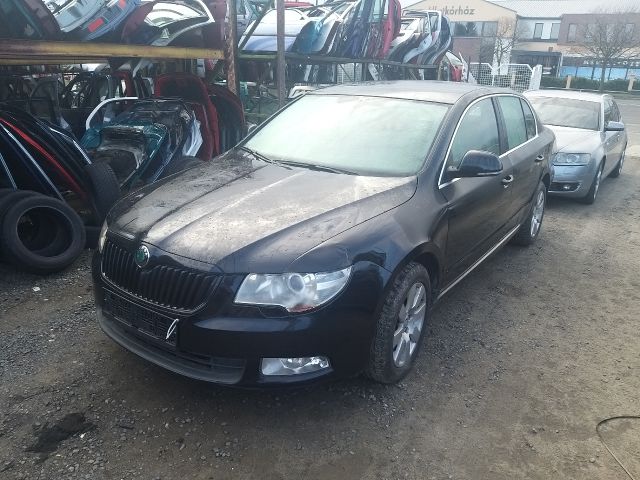 bontott SKODA SUPERB II Bal első Ajtó (Üres lemez)