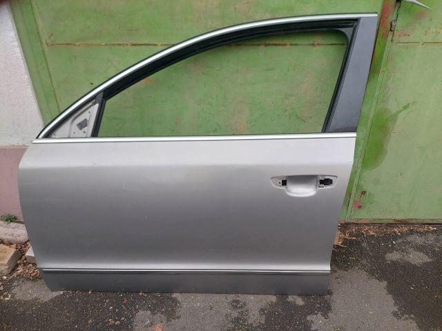 bontott SKODA SUPERB II Bal első Ajtó (Üres lemez)