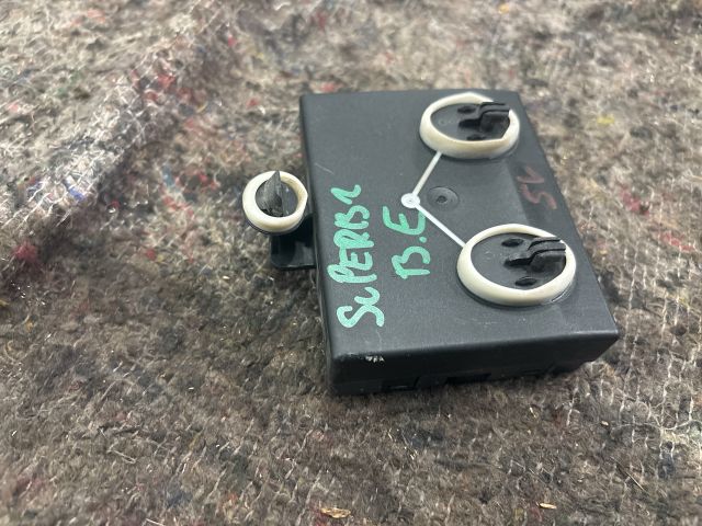 bontott SKODA SUPERB II Bal első Ajtó Vezérlőegység