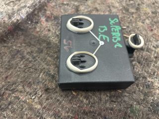 bontott SKODA SUPERB II Bal első Ajtó Vezérlőegység