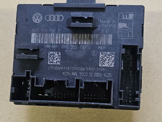 bontott SKODA SUPERB II Bal első Ajtó Vezérlőegység