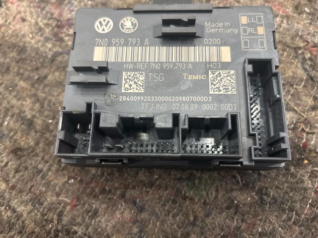 bontott SKODA SUPERB II Bal első Ajtó Vezérlőegység