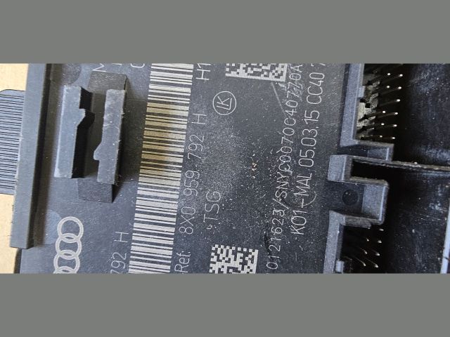 bontott SKODA SUPERB II Bal első Ajtó Vezérlőegység