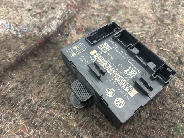 bontott SKODA SUPERB II Bal első Ajtó Vezérlőegység