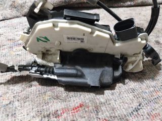 bontott SKODA SUPERB II Bal első Ajtózár Motor