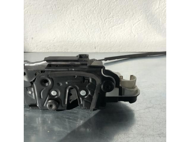 bontott SKODA SUPERB II Bal első Ajtózár