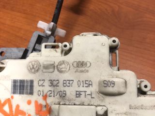 bontott SKODA SUPERB II Bal első Ajtózár