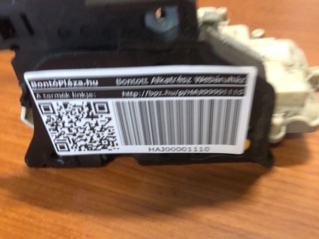 bontott SKODA SUPERB II Bal első Ajtózár