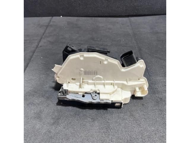 bontott SKODA SUPERB II Bal első Ajtózár