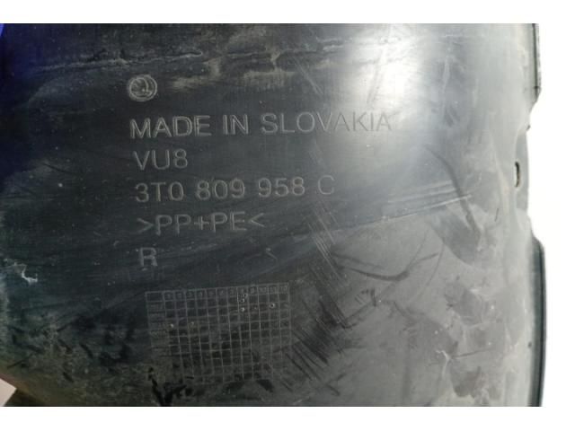 bontott SKODA SUPERB II Bal első Dobbetét (Kerékjárati, Műanyag)