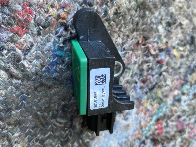 bontott SKODA SUPERB II Bal első Oldal Ütközés Érzékelő