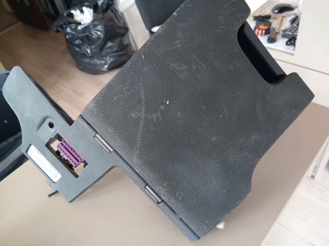 bontott SKODA SUPERB II Bal első Tároló Rekesz