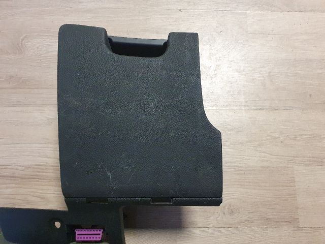 bontott SKODA SUPERB II Bal első Tároló Rekesz