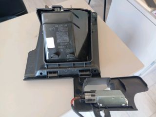 bontott SKODA SUPERB II Bal első Tároló Rekesz