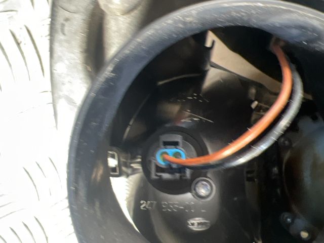 bontott SKODA SUPERB II Bal Fényszóró