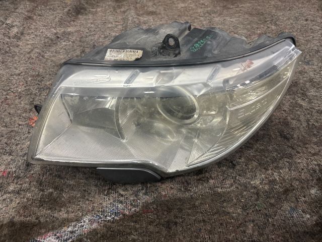 bontott SKODA SUPERB II Bal Fényszóró