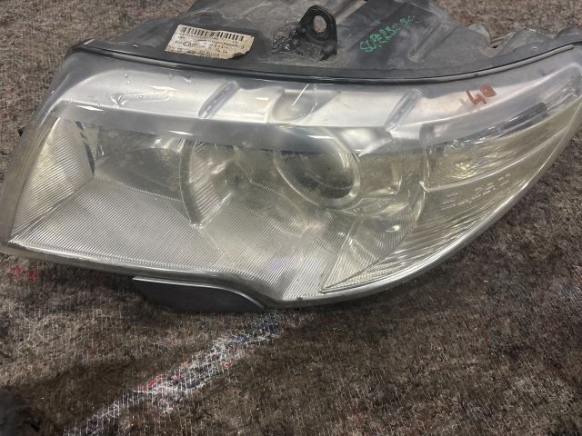bontott SKODA SUPERB II Bal Fényszóró