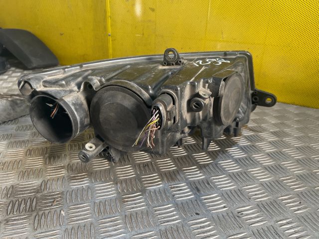 bontott SKODA SUPERB II Bal Fényszóró