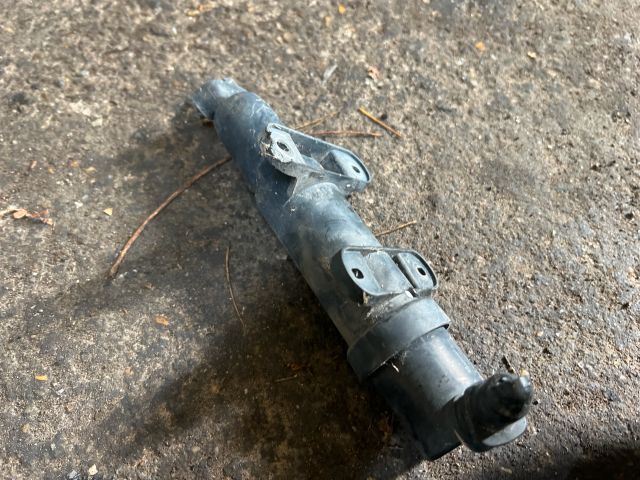 bontott SKODA SUPERB II Bal Fényszórómosó Fúvóka