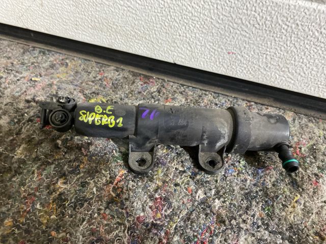 bontott SKODA SUPERB II Bal Fényszórómosó Fúvóka