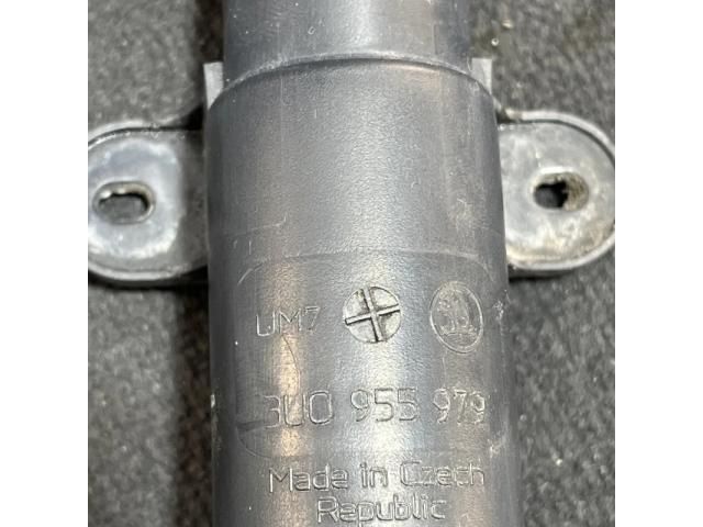 bontott SKODA SUPERB II Bal Fényszórómosó Fúvóka