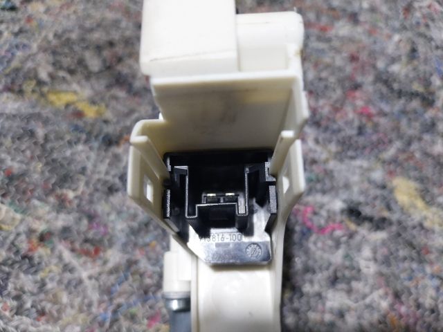 bontott SKODA SUPERB II Bal hátsó Ablakemelő Motor