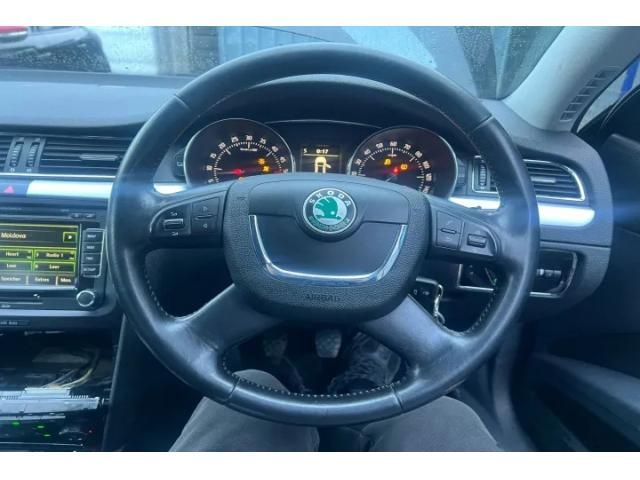 bontott SKODA SUPERB II Bal hátsó Ablakemelő Motor