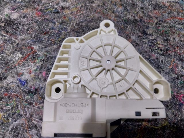 bontott SKODA SUPERB II Bal hátsó Ablakemelő Motor