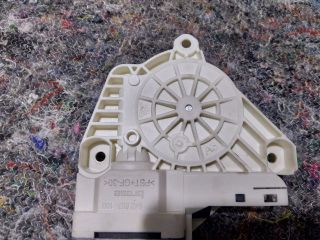 bontott SKODA SUPERB II Bal hátsó Ablakemelő Motor