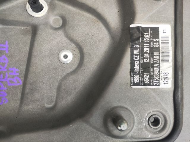 bontott SKODA SUPERB II Bal hátsó Ablakemelő Szerkezet (Elektromos)