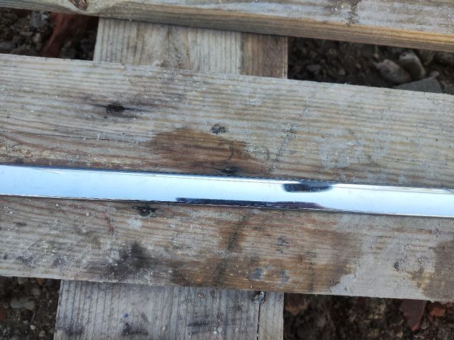 bontott SKODA SUPERB II Bal hátsó Ajtó Díszléc