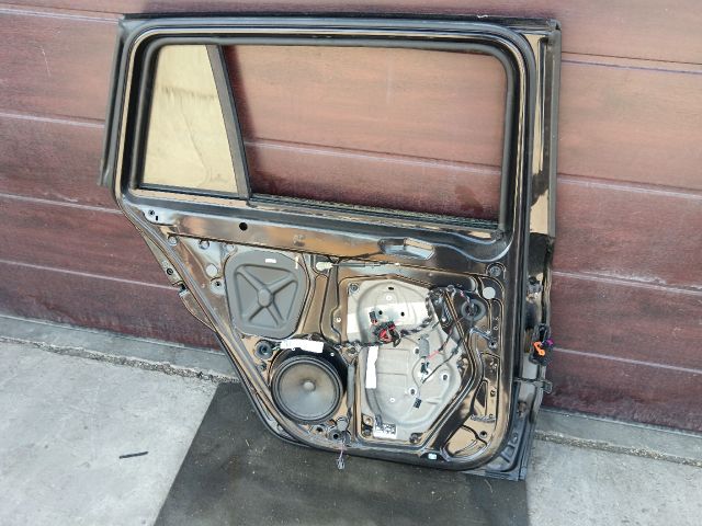 bontott SKODA SUPERB II Bal hátsó Ajtó (Részeivel)