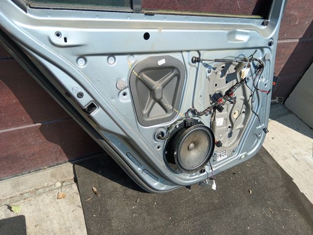 bontott SKODA SUPERB II Bal hátsó Ajtó (Részeivel)